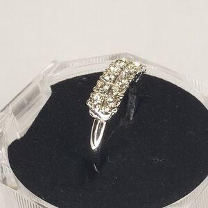 Elegant Silver Women's Ring
